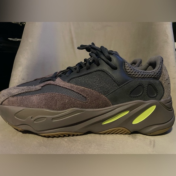 SALE: Authentic Adidas Yeezy Boost 700 - Picture 11 of 12